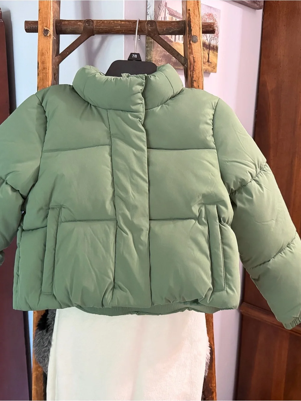 Amazon Essentials Girls Cropped Puffer Coat - Sage Green (6/7)